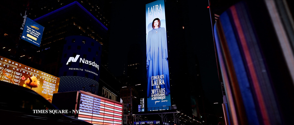 Laura Pausini 30th – Still 6