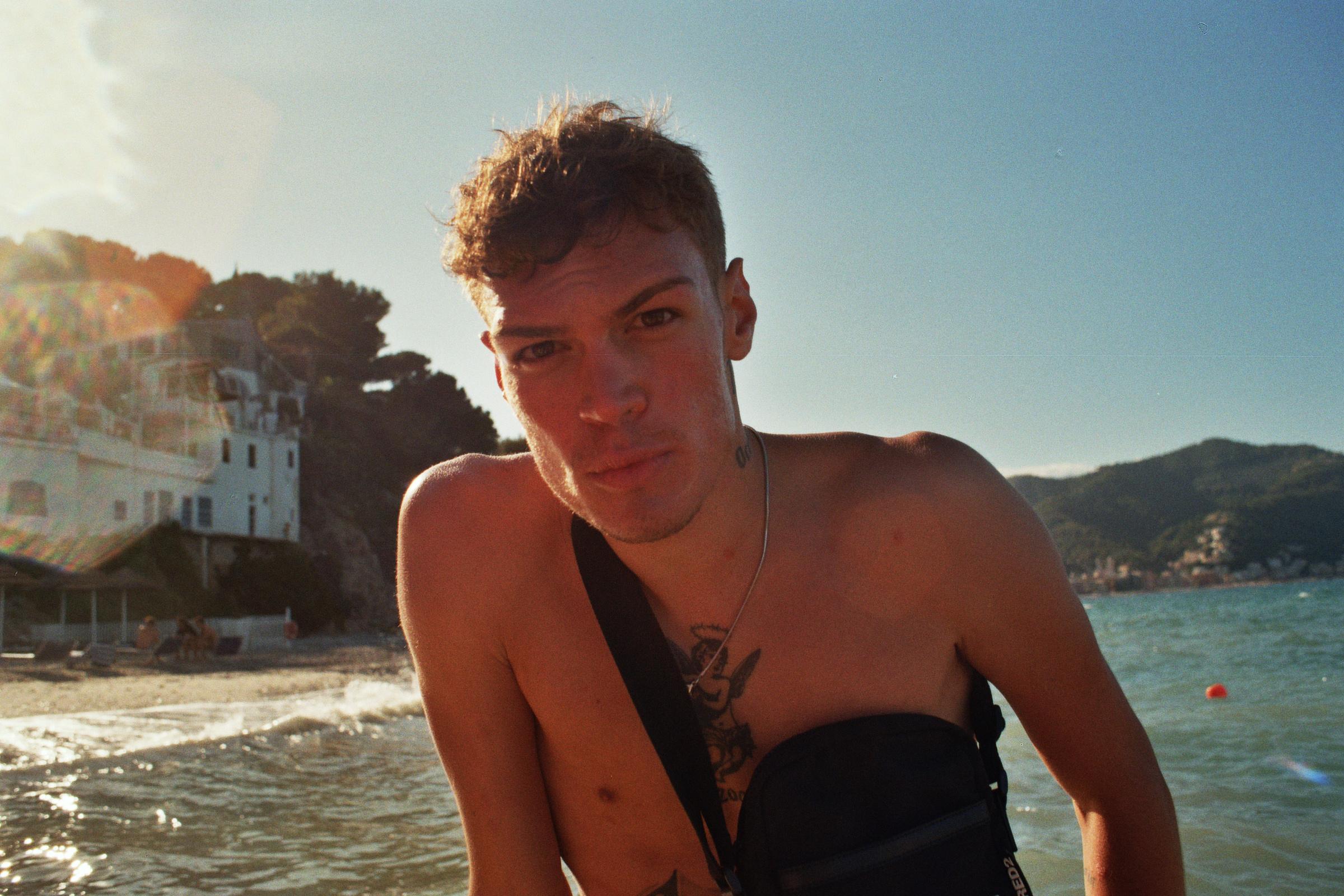 Blanco - Blu Celeste – Still 5