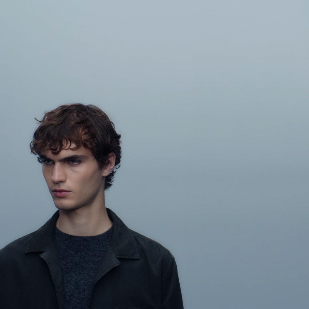 Massimo Dutti - "Gift Guides" man – Still 1