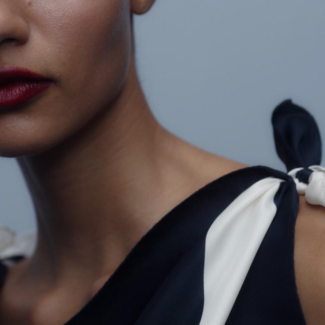 Massimo Dutti - "Gift guides" Woman – Still 3