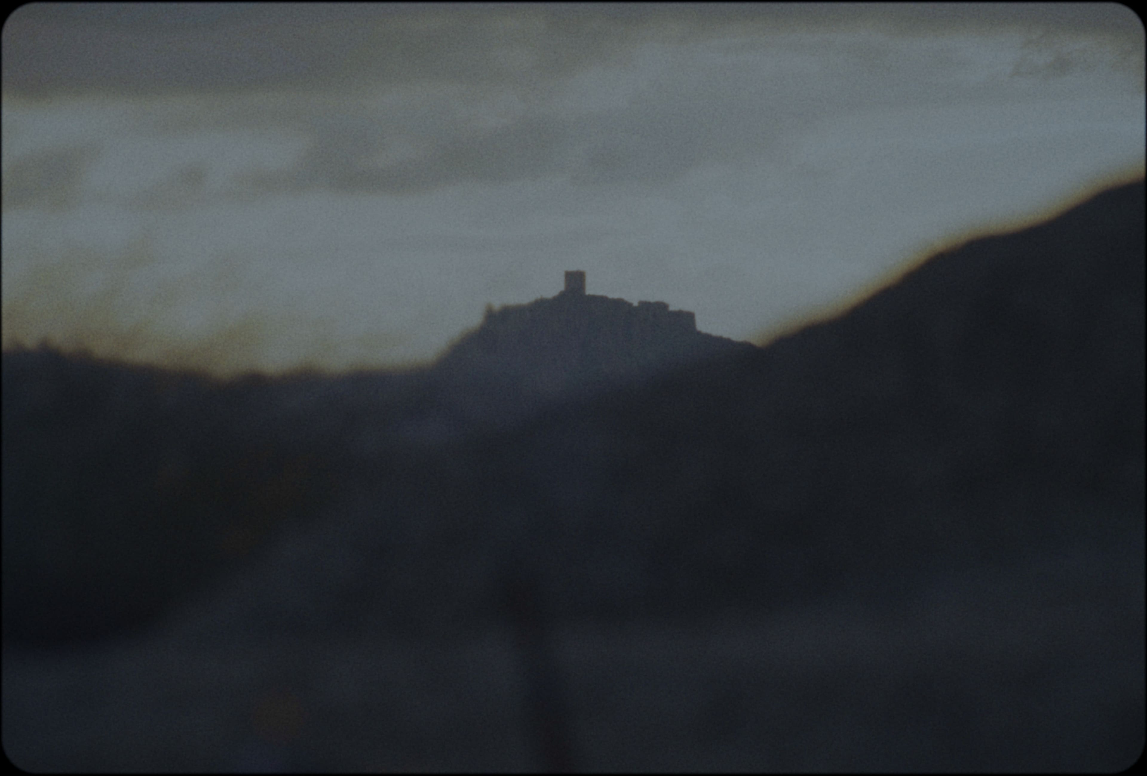 Terra e silenzio – Still 5